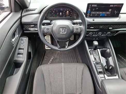 Used 2024 Honda Accord Sport image 11