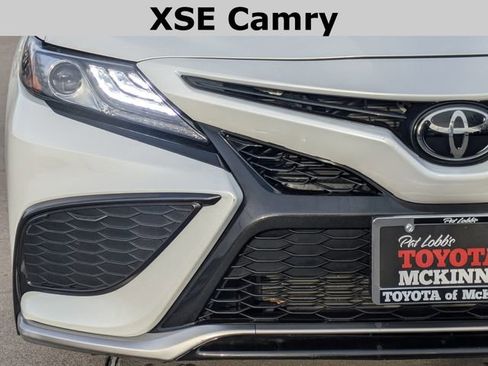 Used 2022 Toyota Camry XSE image 3