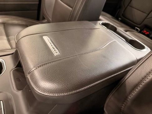 Used 2025 GMC Sierra 3500 Denali w/ Denali Reserve Package AWD/4WD image 41