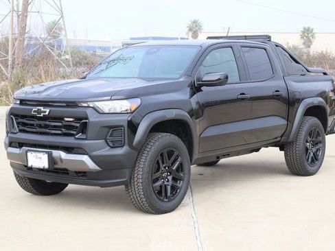 New 2025 Chevrolet Colorado Trail Boss w/ Midnight Edition image 3