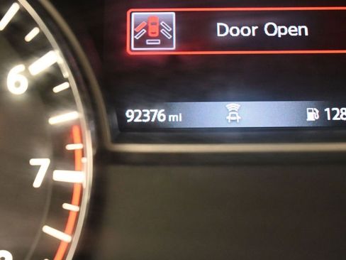 Used 2018 Nissan Altima 2.5 SR w/ SR Midnight Edition image 33