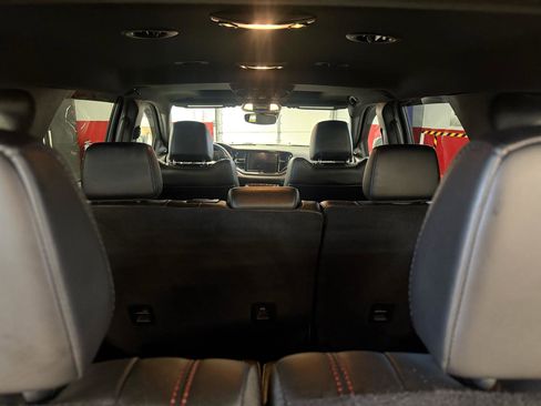 Used 2023 Dodge Durango GT AWD/4WD image 16