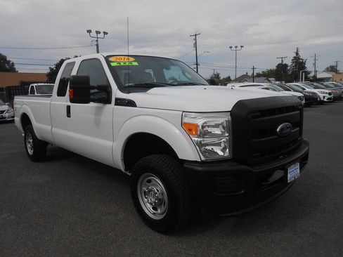 Used 2016 Ford F250 XL w/ Power Equipment Group AWD/4WD image 3