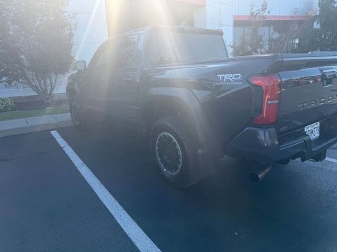 Used 2026 Toyota Tacoma TRD Off-Road AWD/4WD image 6