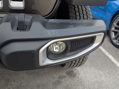 Used 2022 Jeep Wrangler Unlimited Sahara w/ Cold Weather Group image 15