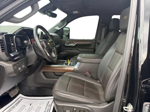 Used 2024 Chevrolet Silverado 2500 High Country w/ Technology Package AWD/4WD image 13