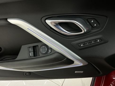 Used 2017 Chevrolet Camaro LT RWD image 31