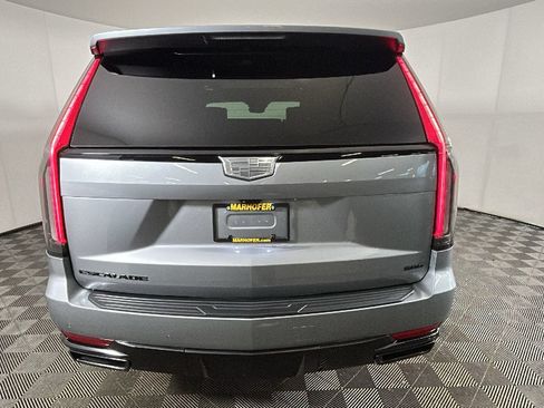 Used 2023 Cadillac Escalade Sport Platinum w/ LPO, ONYX Package AWD/4WD image 4