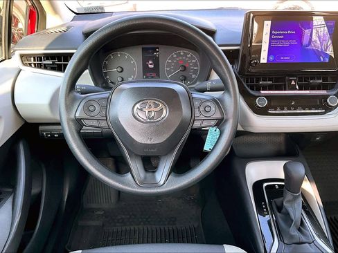 Certified 2025 Toyota Corolla LE image 6