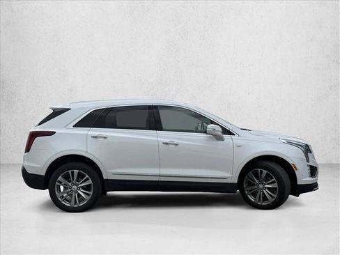 Used 2024 Cadillac XT5 Premium Luxury w/ Technology Package AWD/4WD image 4