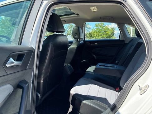 Certified 2026 Volkswagen Jetta SE FWD image 13