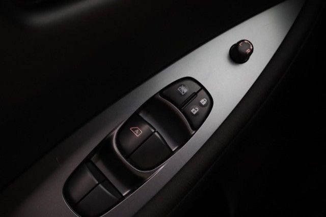 Used 2025 Nissan Leaf S FWD image 17