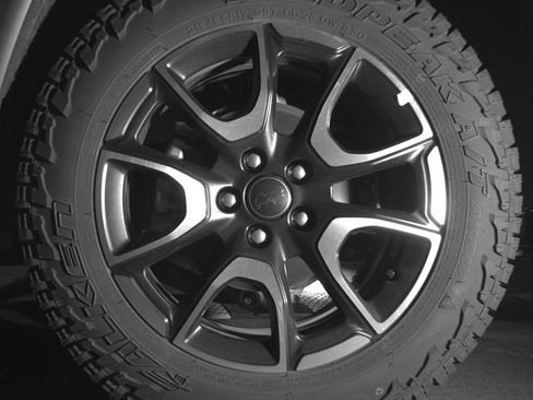 Used 2025 Jeep Compass Trailhawk AWD/4WD image 14