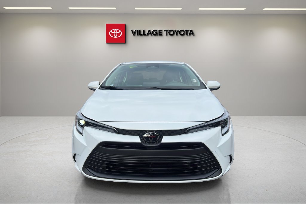 Used 2026 Toyota Corolla LE FWD image 8