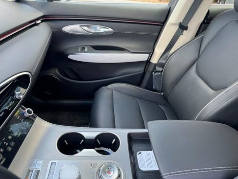 New 2026 Genesis GV70 2.5T Advanced AWD/4WD image 9