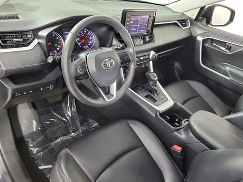 Used 2022 Toyota RAV4 XLE Premium FWD image 18