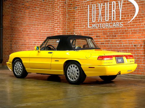 Used 1992 Alfa Romeo Spider Veloce image 4