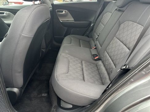 Used 2017 Kia Niro LX image 25