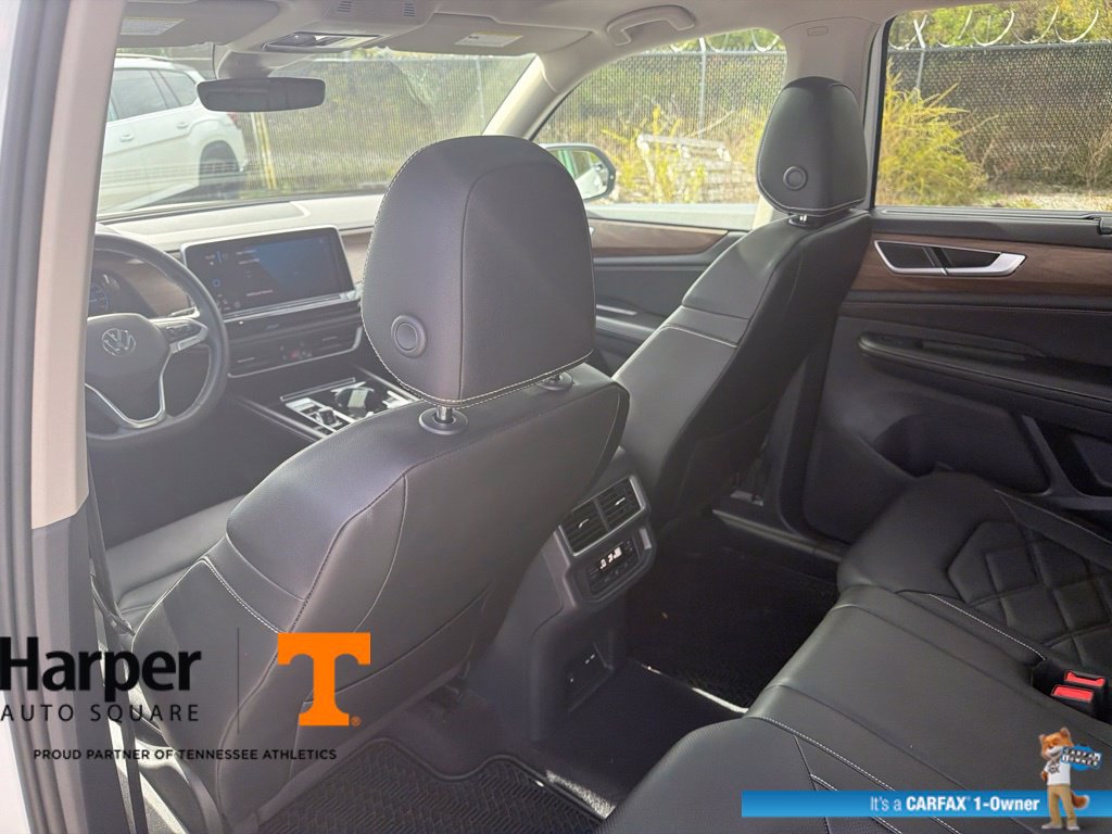 Used 2024 Volkswagen Atlas SE w/ Panoramic Sunroof Package AWD/4WD image 11