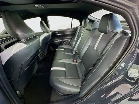 Used 2025 Toyota Camry SE image 24