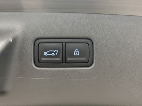 Used 2024 Hyundai Santa Fe Limited AWD/4WD image 32