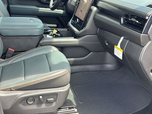 New 2026 GMC Yukon XL AT4 w/ AT4 Premium Package AWD/4WD image 25