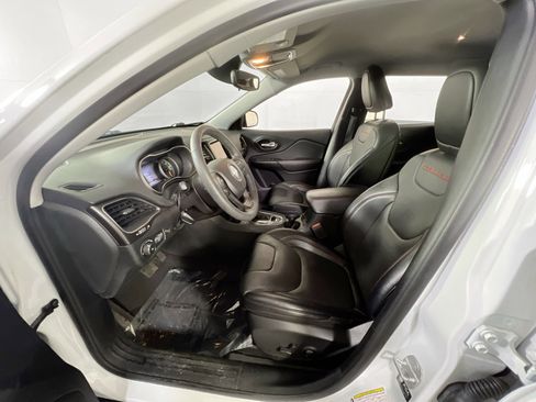 Used 2022 Jeep Cherokee Trailhawk w/ Premium Leather Package image 20