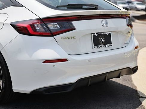 Certified 2025 Honda Civic Sport Touring image 9