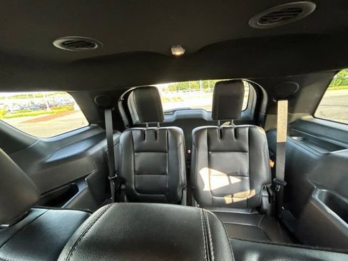 Used 2018 Ford Explorer Limited AWD/4WD image 19