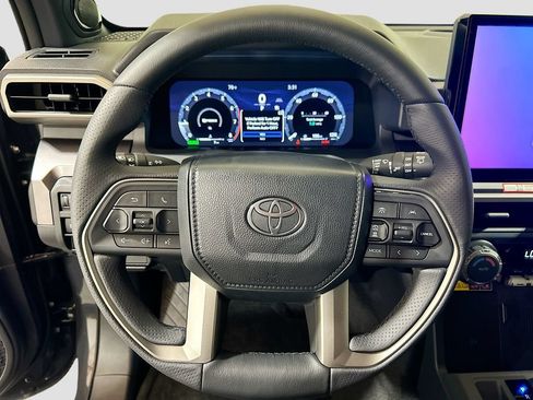 New 2026 Toyota 4Runner TRD Off-Road Premium w/ Tow Technology Package AWD/4WD image 9