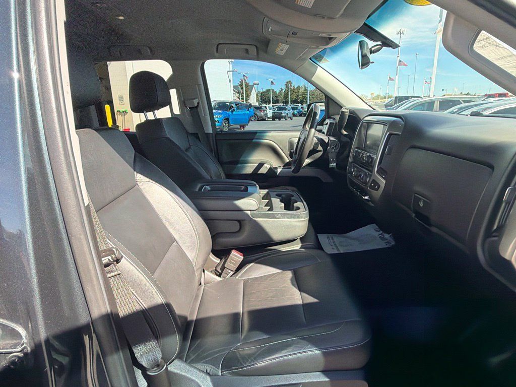 Used 2018 Chevrolet Silverado 1500 LT w/ All Star Edition AWD/4WD image 44