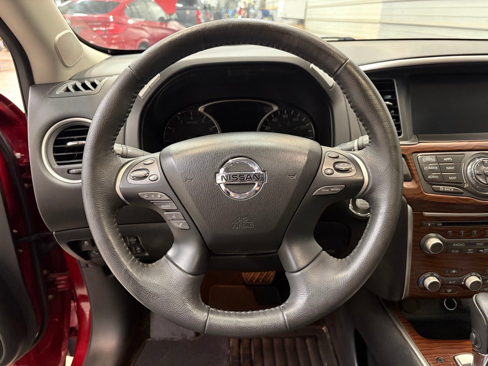 Used 2017 Nissan Pathfinder Platinum w/ Cargo Package AWD/4WD image 13