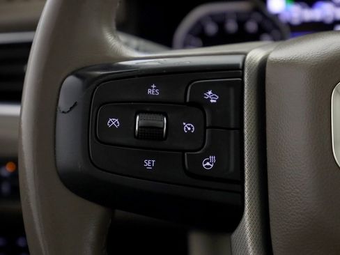 Used 2021 GMC Yukon Denali w/ Denali Premium Package image 25