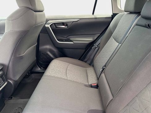 Used 2021 Toyota RAV4 XLE FWD image 13