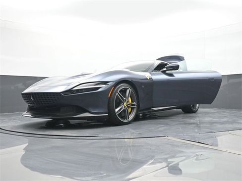 Used 2023 Ferrari Roma image 27