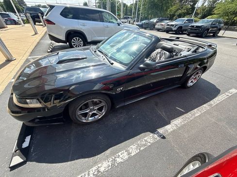Used 2001 Ford Mustang GT RWD image 2
