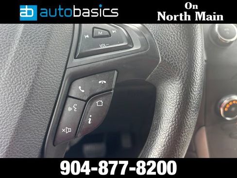 Used 2019 Ford Edge SE FWD image 26