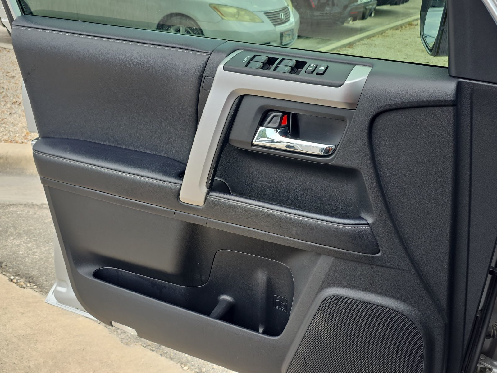 Used 2023 Toyota 4Runner SR5 AWD/4WD image 24