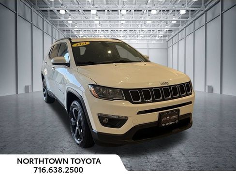 Used 2021 Jeep Compass Latitude AWD/4WD image 1