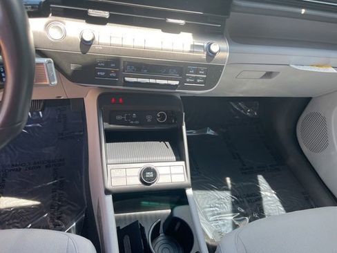 Used 2024 Hyundai Kona SEL FWD image 20