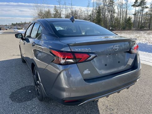 New 2025 Nissan Versa SR w/ Trunk Package image 15