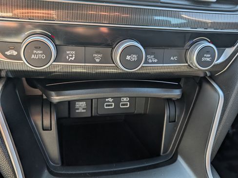 Used 2022 Honda Accord Sport image 32