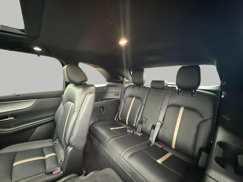 Used 2025 MAZDA CX-90 3.3 Turbo w/ Premium Plus Pkg image 28