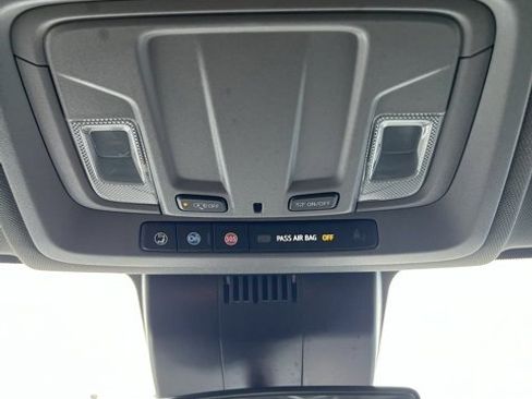 Used 2022 Chevrolet Silverado 1500 Custom Trail Boss image 36