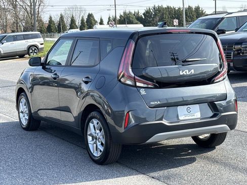 Used 2025 Kia Soul LX w/ LX Technology Package FWD image 27