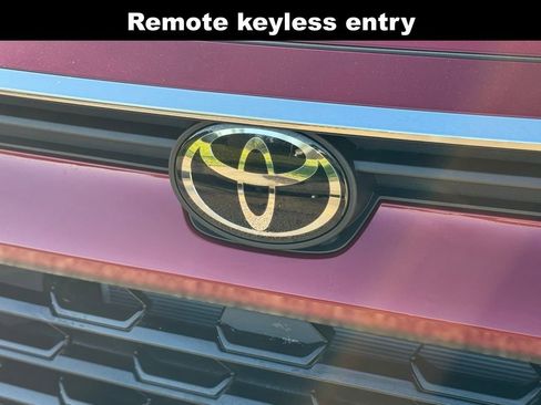 Used 2025 Toyota Grand Highlander FWD image 6