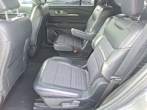 Used 2025 Ford Explorer ST-Line image 25