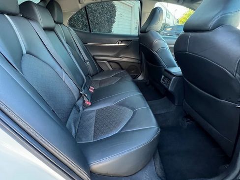 Used 2021 Toyota Camry XSE image 12