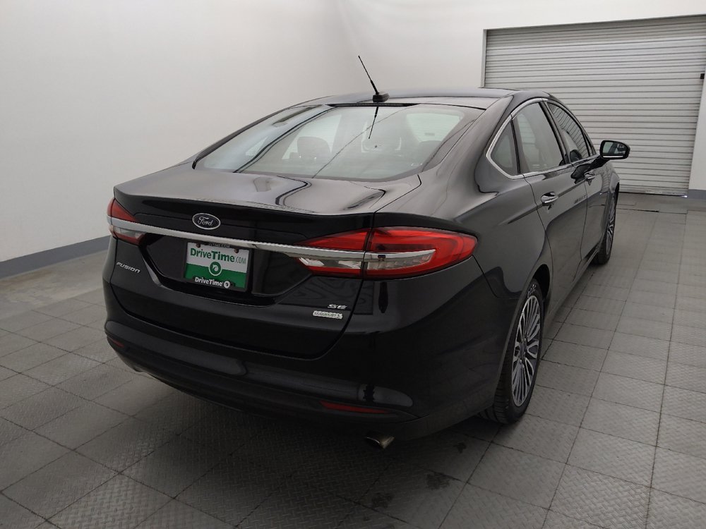 Used 2018 Ford Fusion SE w/ Fusion SE Technology Package FWD image 7