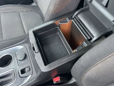 Used 2019 Chevrolet Traverse LS image 28